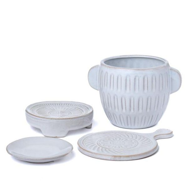 PLATES AND MIRRORS | Round Embossed Ceramic Trivet CANDLE HOLDERS PLATES AND MIRRORS